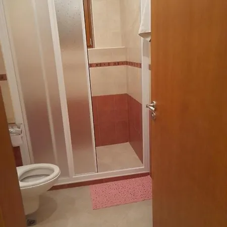 трёхкомнатные потрясающие люксовые с двумя спальнями в лучшем отеле болгарии санта марина у моря Apartamento